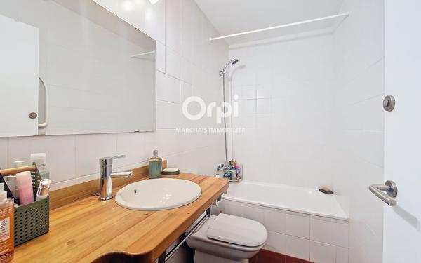 Appartement à vendre    3 pièces • 50 m2 Enveitg