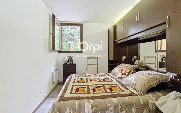 Appartement à vendre    3 pièces • 50 m2 Enveitg