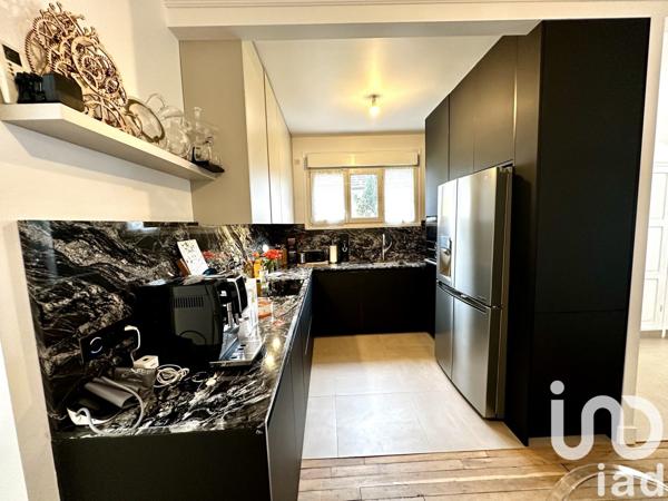 Maison à vendre 7 pièces 107 m² La-Varenne-Saint-Hilaire