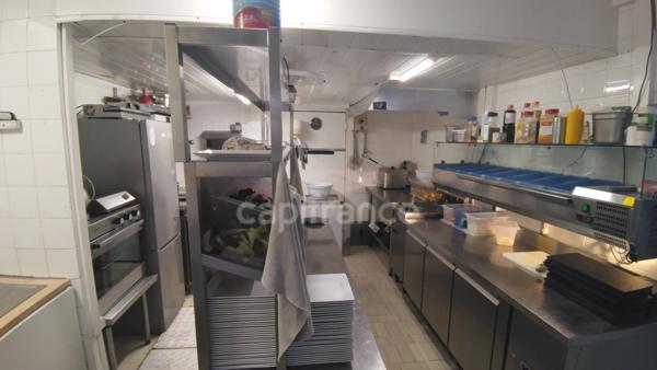 GARD (30) Le Grau-du-Roi (30240) à vendre Murs et fonds de commerce de restaurant en emplacement N°1 de 180 m 2.