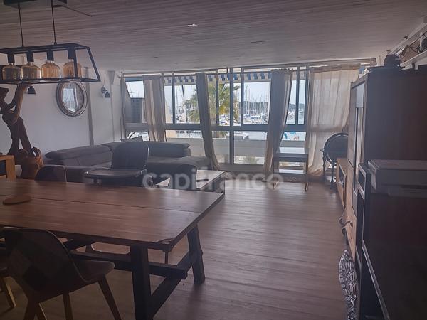 GARD (30) Le Grau-du-Roi (30240) à vendre Murs et fonds de commerce de restaurant en emplacement N°1 de 180 m 2.