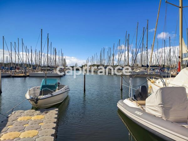 GARD (30) Le Grau-du-Roi (30240) à vendre Murs et fonds de commerce de restaurant en emplacement N°1 de 180 m 2.