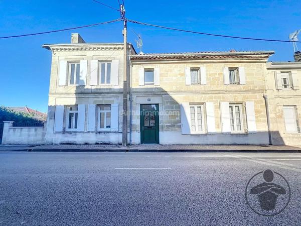 Vente Maison 9 pièces 252 m2 à Coutras