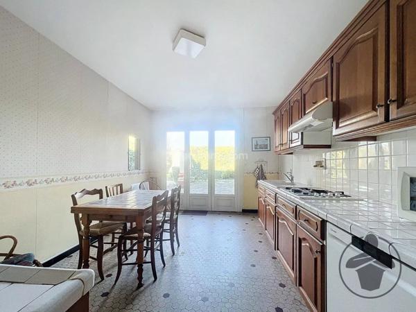 Vente Maison 9 pièces 252 m2 à Coutras