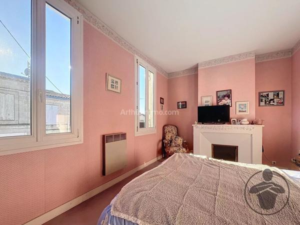 Vente Maison 9 pièces 252 m2 à Coutras