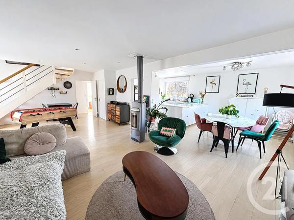 Maison à vendre  8 pièces - 163 m 2   LAVAL  - 53