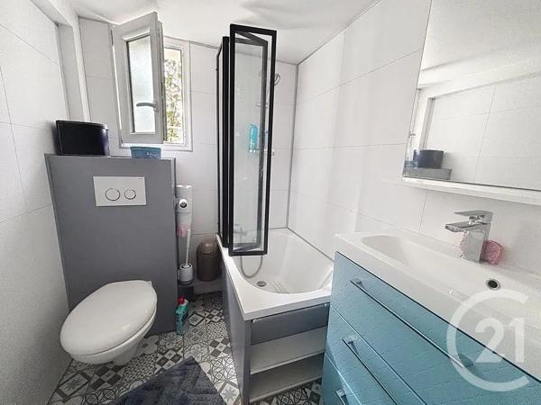 Maison à vendre  8 pièces - 163 m 2   LAVAL  - 53