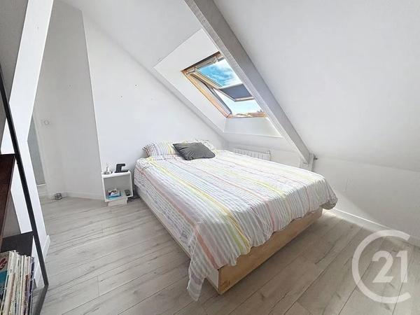 Maison à vendre  8 pièces - 163 m 2   LAVAL  - 53