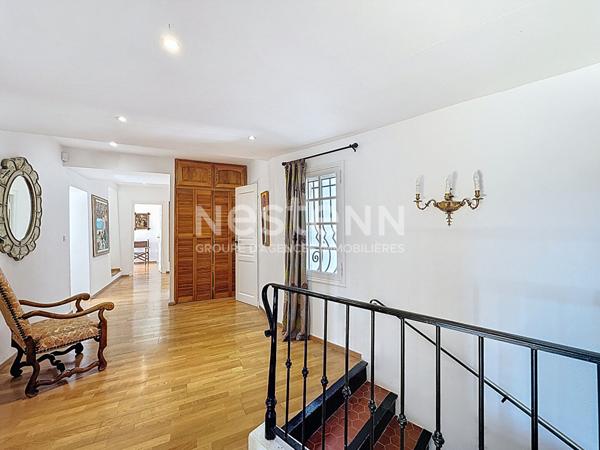 MAISON Grasse 9 pièce(s) 500 m2, 16000 m2 de terrain, au calme absolu, maison annexe,