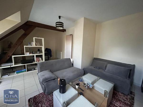 Appartement à louer 2 pièces 45m² Villebarou (41000)