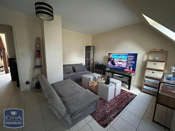 Appartement à louer 2 pièces 45m² Villebarou (41000)