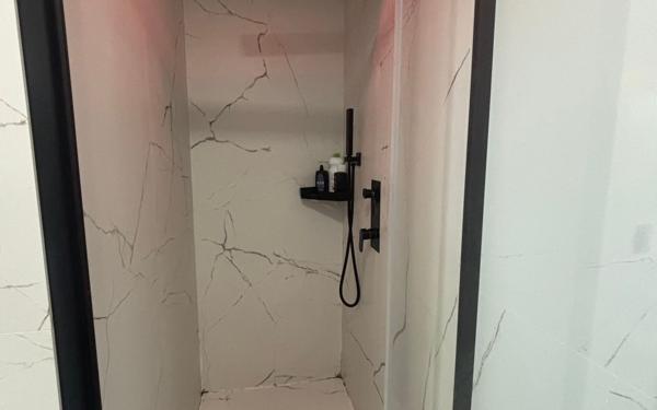 Appartement à vendre    2 pièces • 26 m2 Bron