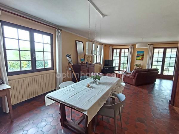 CHATEAUBERNARD - MAISON 183m2 - 6 CHAMBRES - JARDIN - GARAGE - PISCINE