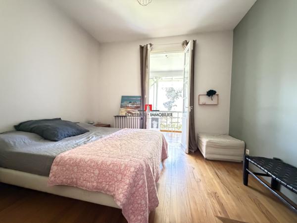 QUARTIER SAINT-GENES / BX