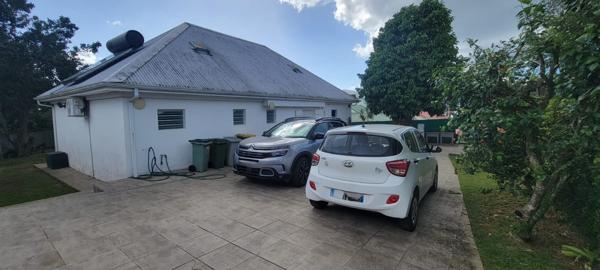 Lamentin (97129) Villa T6 avec Piscine CC