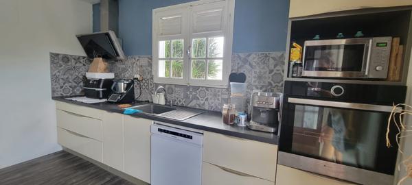 Lamentin (97129) Villa T6 avec Piscine CC