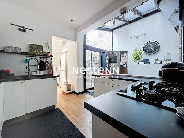 Maison Douai 5 pièce 124 m², 3 chambres, cour. Proximité de la porte d'Arras. 217 900 euros.