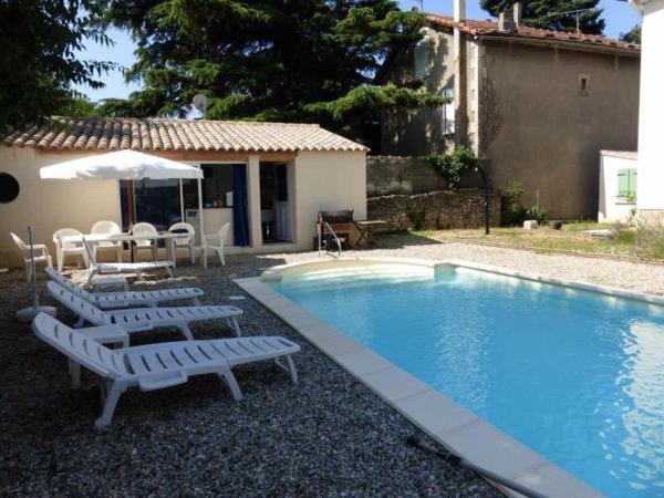 Villa sur 2 niveaux independants, piscine .