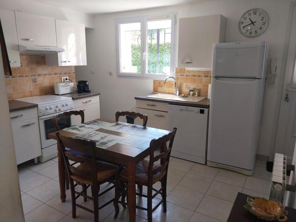 Villa sur 2 niveaux independants, piscine .