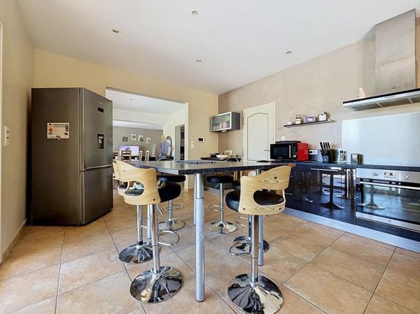 Maison 740 000 € Béziers 6 p 245 m² DPE D