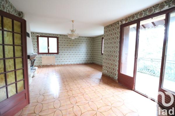 Maison 5 pièces de 143 m² à Pont-du-Château (63430)