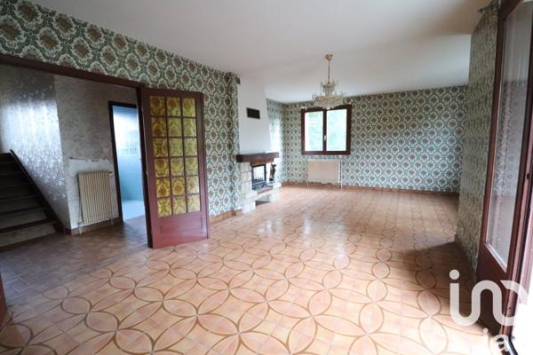 Maison 5 pièces de 143 m² à Pont-du-Château (63430)