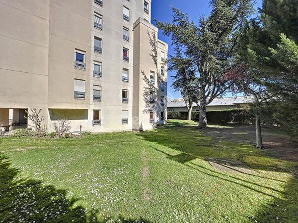 Appartement Franconville 1 pièce 40 m² Résidence Cadet de Vaux 3, proche de toutes commodités