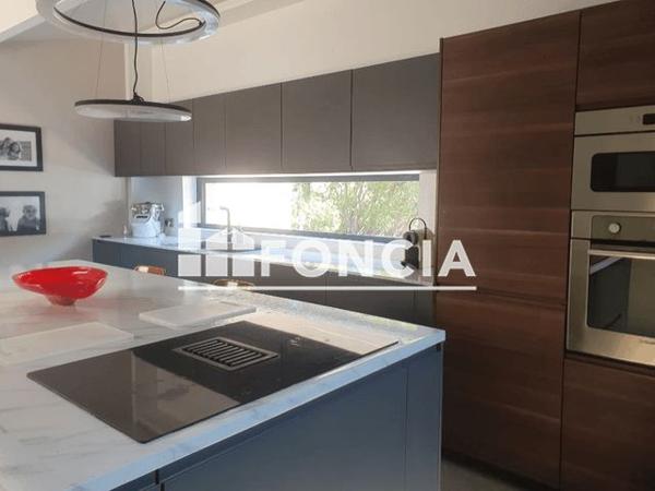 À vendre Maison 7 pièces 196 m² - La Londe-les-maures 83250