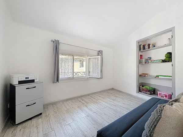 Maison Camaret-sur-aigues d'environ 62m² habitables