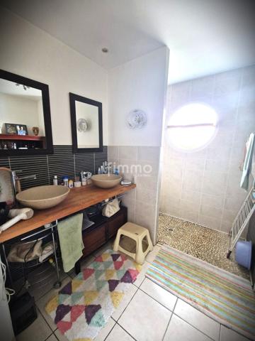 Maison côté bassin