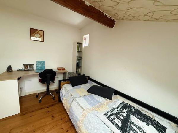 Vente                                                      Maison
                        
                     5 pièces                      130 m2                     à Saint-Paul-Lès-Dax