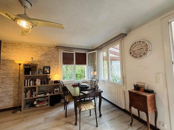 Vente                                                      Maison
                        
                     5 pièces                      130 m2                     à Saint-Paul-Lès-Dax