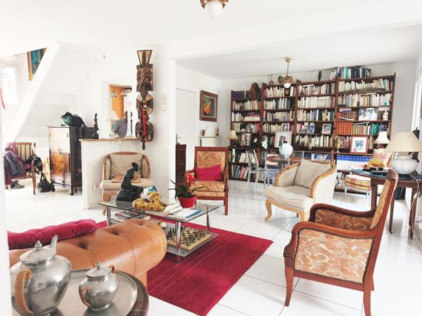 Villa Familiale 6 Pièces, piscine, climatisation, panneaux solaires