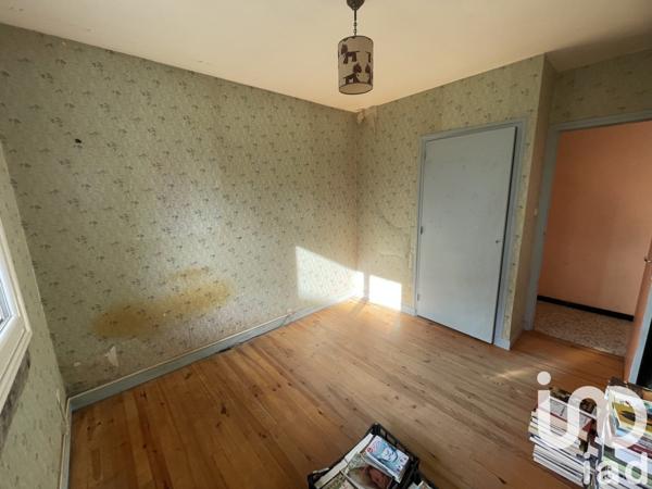 Maison traditionnelle 4 pièces de 94 m² à Satillieu (07290)