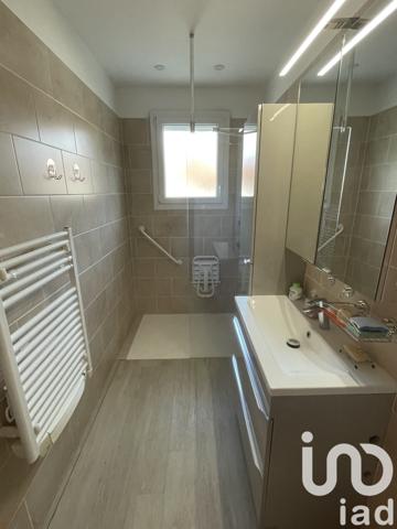 Maison traditionnelle 4 pièces de 94 m² à Satillieu (07290)