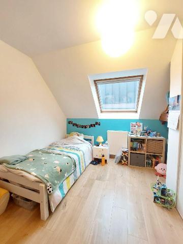 A VENDRE - SAINT-GREGOIRE (35) Une maison mitoyenne dans un lotissement se composant au rez-de-...