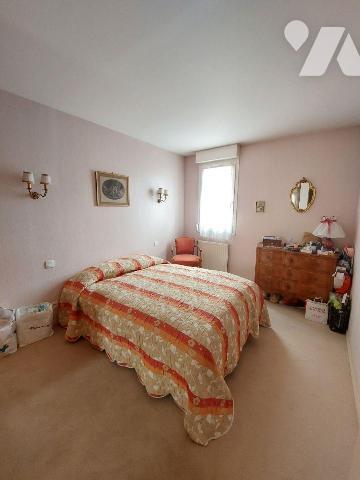 A VENDRE - SAINT-GREGOIRE (35) Une maison mitoyenne dans un lotissement se composant au rez-de-...