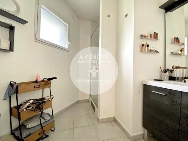 Vente                                                      Appartement
                        
                     2 pièces                      43 m2                     à Pornichet