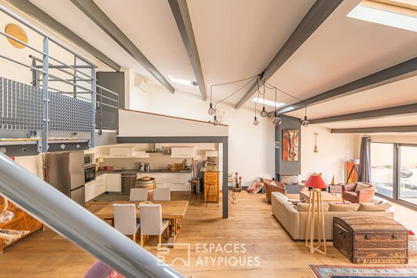 Loft avec grand garage et terrasse