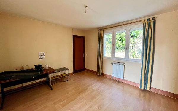 Maison à vendre    5 pièces • 115 m2 Le Vigen