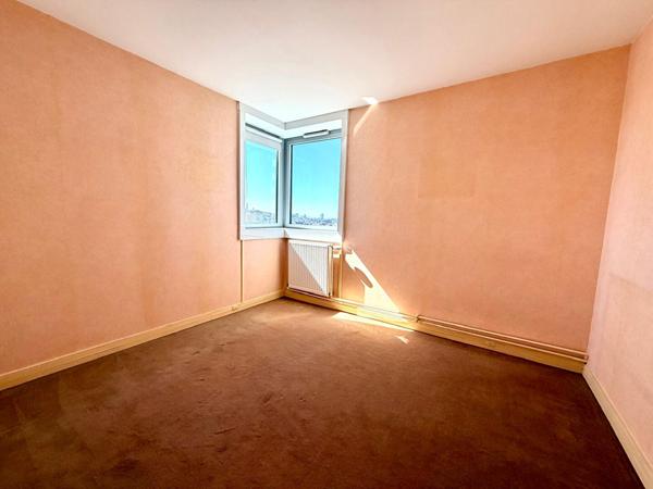 Appartement 4 pièces 85,34 m2, VUE PARIS