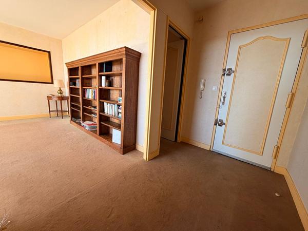 Appartement 4 pièces 85,34 m2, VUE PARIS