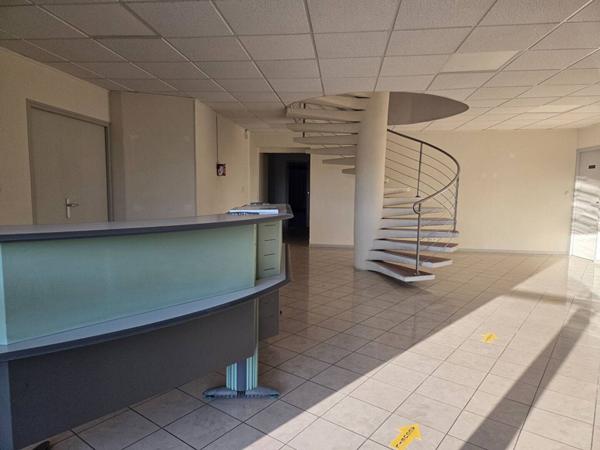 AYTRE Local d'activité, entrepôt, bureaux