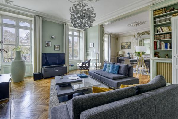 Appartement de Prestige avec vue sur Erdre , jardin et garage double