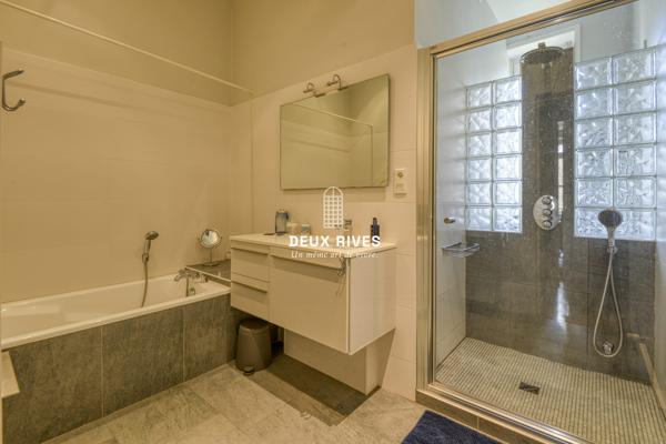 Appartement de Prestige avec vue sur Erdre , jardin et garage double