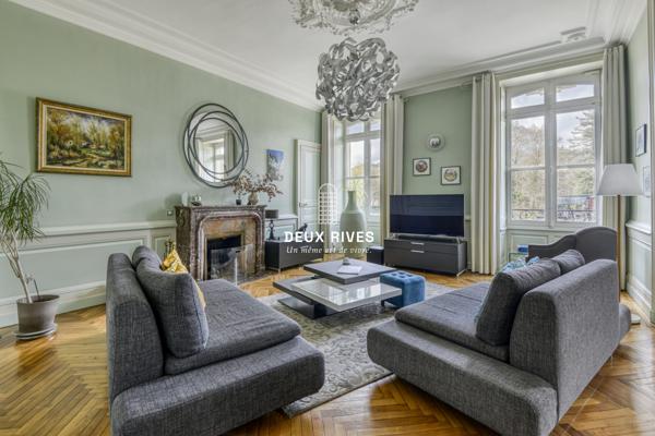 Appartement de Prestige avec vue sur Erdre , jardin et garage double