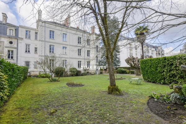 Appartement de Prestige avec vue sur Erdre , jardin et garage double