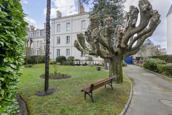 Appartement de Prestige avec vue sur Erdre , jardin et garage double
