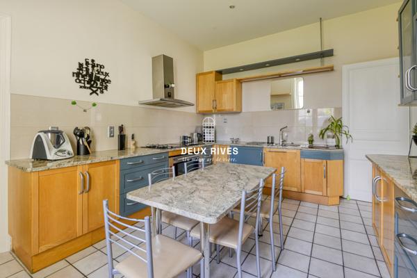Appartement de Prestige avec vue sur Erdre , jardin et garage double