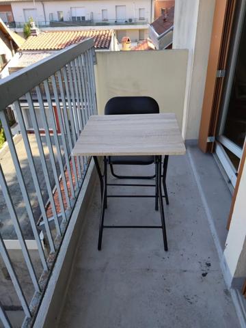 A LOUER - TOULOUSE Minimes- Studio meublé d'une surface de 31.20 m² avec balcon , une place de parking  aérienne et une cave - G316-JG